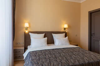 Гостиница Санаторий им. А. М. Горького Кисловодск ЛЮКС двухкомнатный корпус №2-4