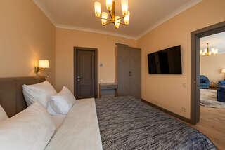 Гостиница Санаторий им. А. М. Горького Кисловодск ЛЮКС двухкомнатный корпус №2-5